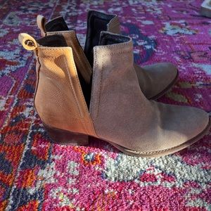 Booties that go with everything! Bedstu?